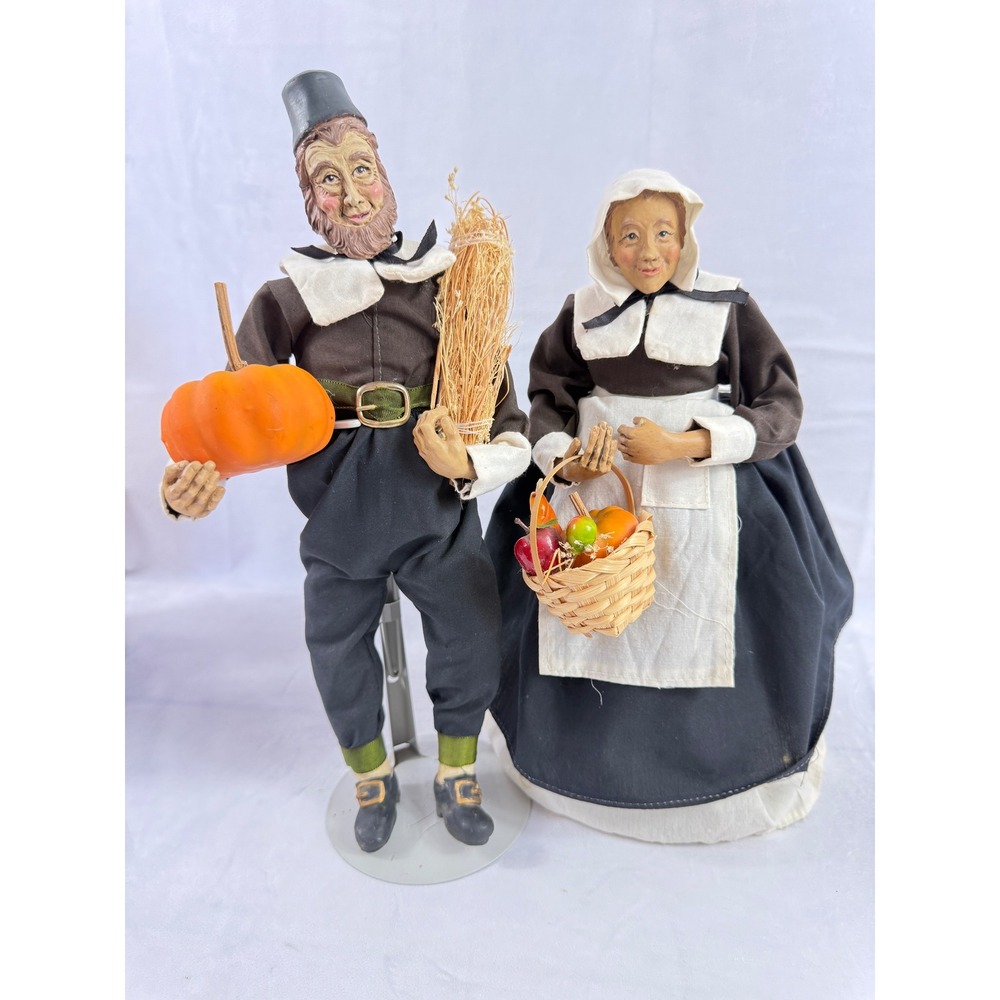 Lynn Haney Holiday Collection Harvest/Thanksgiving Pilgram Couple